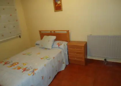 Piso de 3 dormitorios en buen estado en n.Manzanares en Manzanares