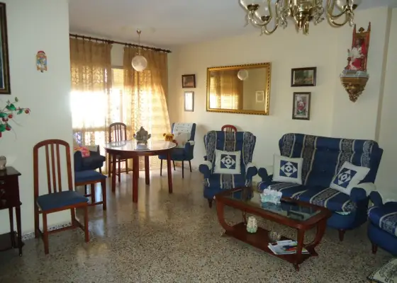 Piso de 3 dormitorios. Totalmente centrico. en Manzanares