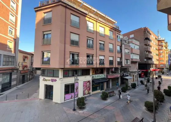 Piso en alquiler en Talavera De La Reina - Ayuntamiento - Ronda Sur, Casco Antiguo, 900 € / Mes, 144 m2, ref. 641462 en Talavera de la Reina