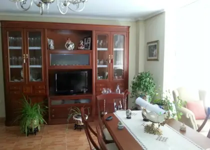 Piso en venta de 2 dormitorios muy amplio seminuevo en Manzanares