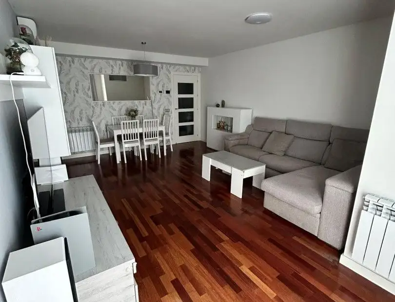 Piso en venta en Alcázar De San Juan, de 105 m2 con 2 dormitorios, 2 baños, plaza de garaje, trastero y terraza por 175.000 €, Ref. 0376 en Alcázar de San Juan