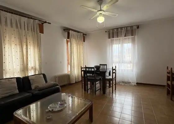 Piso en venta en Alcázar De San Juan, de 140 m2 con 4 dormitorios, 2 baños y terraza por 130.000 €, Ref. 0267 en Alcázar de San Juan