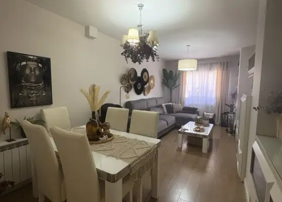 Piso en venta en Alcázar De San Juan, de 90 m2 con 3 dormitorios, 2 baños, plaza de garaje, trastero y terraza por 160.000 €, Ref. 0369 en Alcázar de San Juan