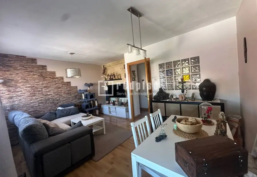 Piso en venta en Calle de la Iglesia, Distrito Único, Azuqueca de Henares, Guadalajara en Azuqueca de Henares