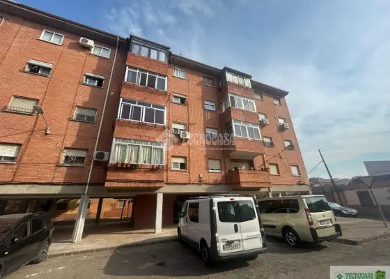 Piso en venta en Ciudad Real - Ciudad Real, 99.900 €, 107 m2, ref. 665083 en Ciudad Real