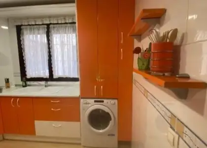 Piso en venta en Herencia, Avenida De Alcázar, de 100 m2 con 2 dormitorios, baño, plaza de garaje y balcón por 120.000 €, Ref. 0436 en Herencia