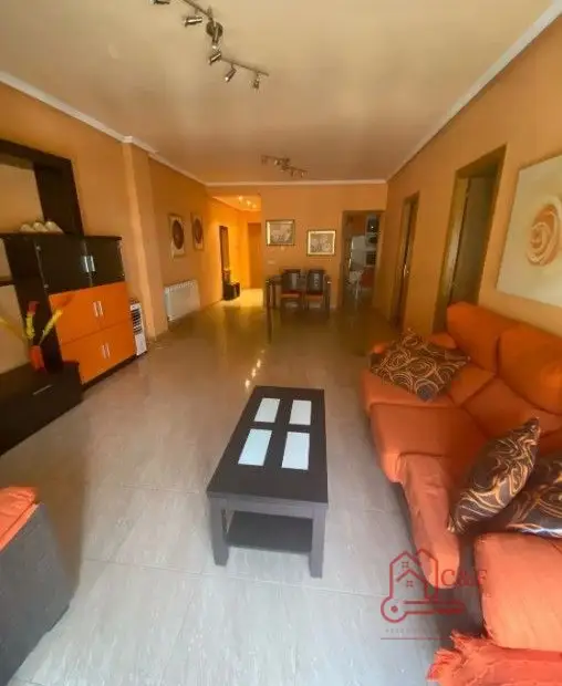 Piso en venta en Herencia, Avenida De Alcázar, de 100 m2 con 2 dormitorios, baño, plaza de garaje y balcón por 120.000 €, Ref. 0436 en Herencia