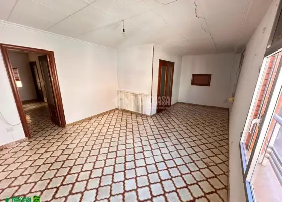 Piso en venta en Manzanares - Manzanares, 29.900 €, 155 m2, ref. 661056