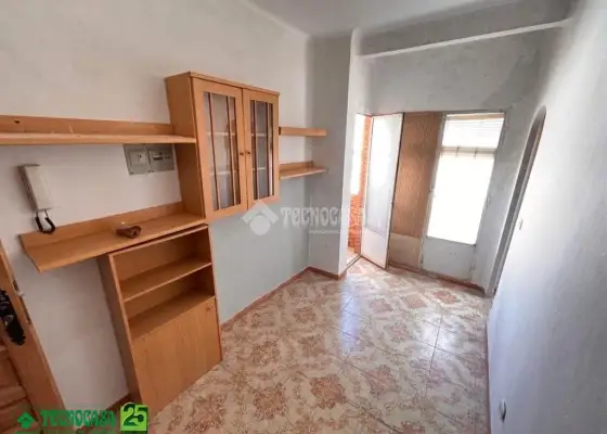 Piso en venta en Manzanares - Manzanares, 35.000 €, 171 m2, ref. 660155