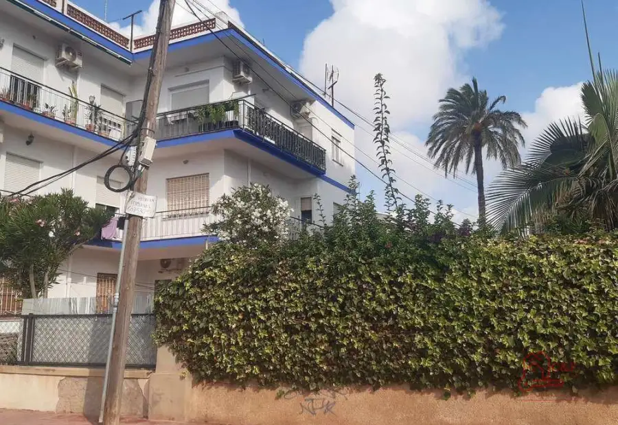 Piso en venta en San Javier, de 61 m2 con 3 dormitorios, baño y 2 terrazas por 140.000 €, Ref. 0433 en San Javier