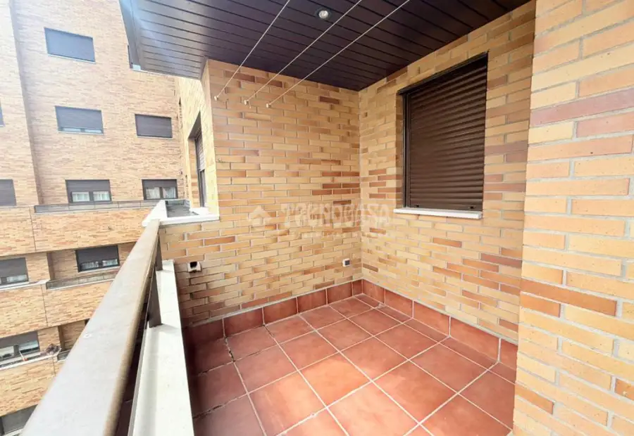 Piso en venta en Seseña - Seseña, 259.000 €, 198 m2, ref. 657876 en Seseña