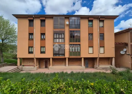 Piso en venta en Sigüenza - Sigüenza, 69.900 €, 91 m2, ref. 666208 en Sigüenza
