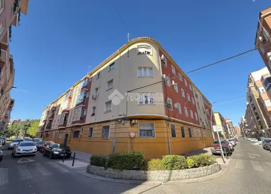Piso en venta en Talavera De La Reina - Comarca De Talavera, Nuevo Centro, 99.900 €, 88 m2, ref. 663532 en Talavera de la Reina