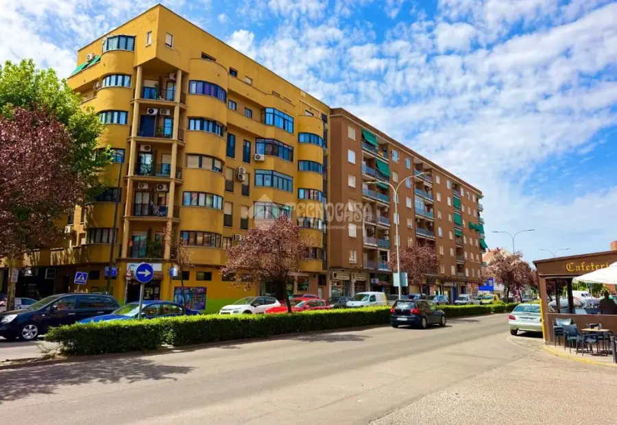 Piso en venta en Talavera De La Reina - Francisco Aguirre - Tres Olivos, La Estación , 149.900 €, 146 m2, ref. 665413 en Talavera de la Reina