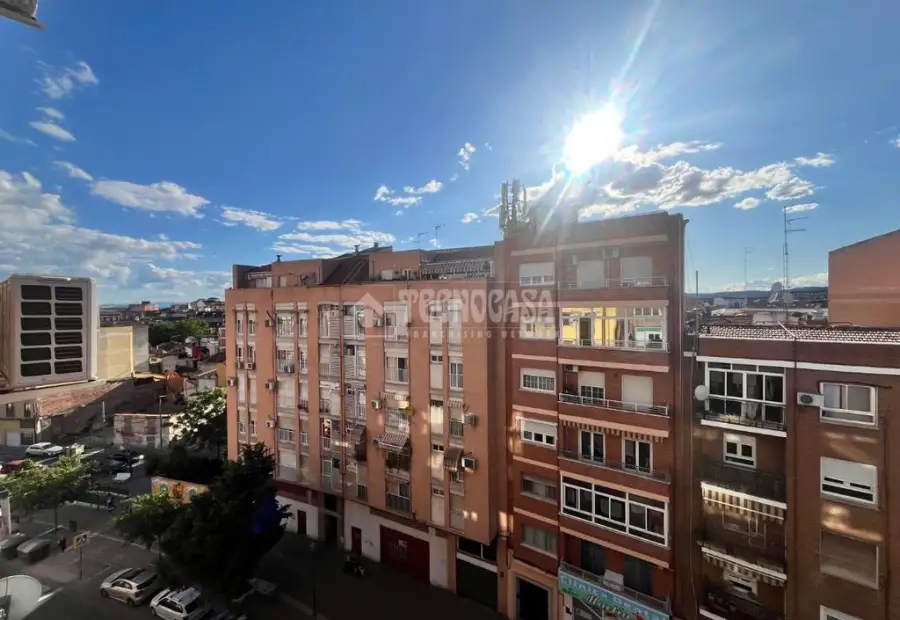 Piso en venta en Talavera De La Reina - Plaza España - Centro Campo De Fútbol, Casco Antiguo, 160.900 €, 95 m2, ref. 518696 en Talavera de la Reina