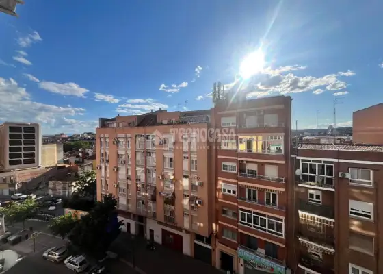 Piso en venta en Talavera De La Reina - Plaza España - Centro Campo De Fútbol, Casco Antiguo, 160.900 €, 95 m2, ref. 518696 en Talavera de la Reina