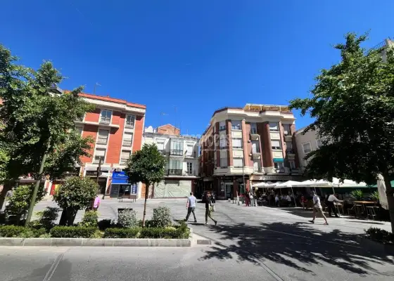 Piso en venta en Talavera De La Reina - Plaza España - Centro Campo De Fútbol, Casco Antiguo, 386.000 €, 918 m2, ref. 661275 en Talavera de la Reina
