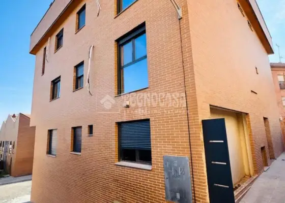 Piso en venta en Toledo - Avenida De Europa - San Antón - Plaza De Toros, Plaza De Toros, 236.900 €, 72 m2, ref. 621317 en Toledo
