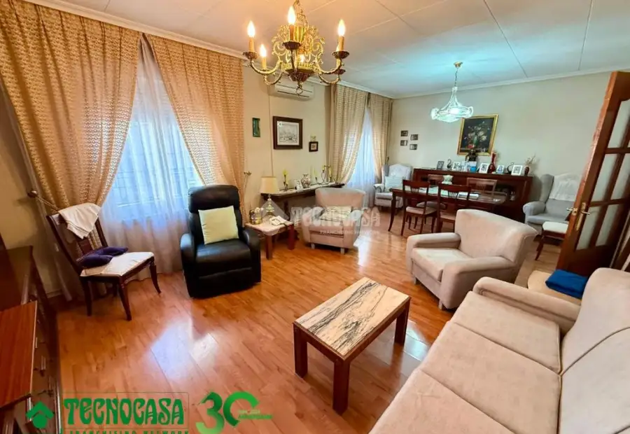 Piso en venta en Toledo - Santa Barbara, Santa Bárbara, 180.000 €, 110 m2, ref. 665736 en Toledo