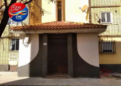 Piso en venta en Tomelloso, Avenida De La Virgen De Las Viñas, de 96 m2 con 3 dormitorios y baño por 59.000 €, Ref. 0454 en Tomelloso