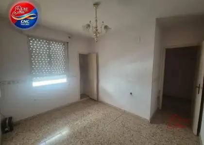 Piso en venta en Tomelloso, Calle Campo, de 106 m2 con 3 dormitorios y 2 baños por 60.000 €, Ref. 0415 en Tomelloso