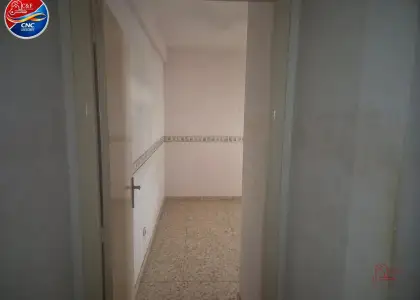 Piso en venta en Tomelloso, de 106 m2 con 3 dormitorios y 2 baños por 60.000 €, Ref. 0400 en Tomelloso