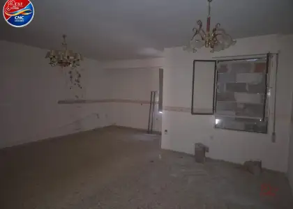 Piso en venta en Tomelloso, de 106 m2 con 3 dormitorios y 2 baños por 60.000 €, Ref. 0400 en Tomelloso