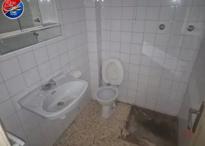 Piso en venta en Tomelloso, de 106 m2 con 3 dormitorios y 2 baños por 60.000 €, Ref. 0400 en Tomelloso