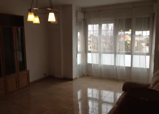 Piso en venta seminuevo con plaza de garaje en Manzanares