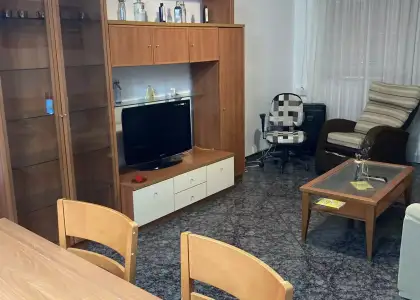 Se alquila habitación en piso compartido de 3 habitaciones en Murcia, no se permite fumar ni mascotas, gastos incluidos. en Murcia