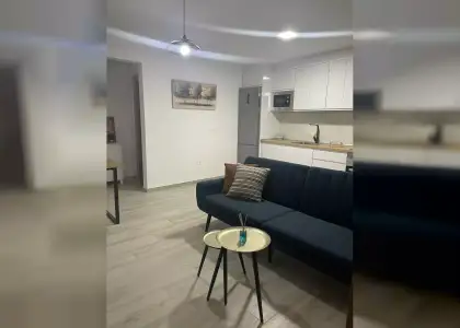 Se alquila habitación en piso compartido de 3 habitaciones en Murcia solo para estudiantes. en Murcia