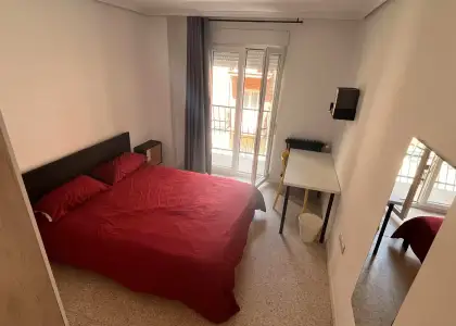 Se alquila habitación en piso compartido de 3 habitaciones en Salamanca, gastos incluidos en Salamanca