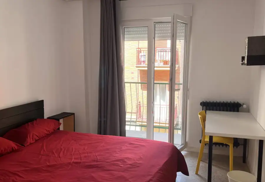Se alquila habitación en piso compartido de 3 habitaciones en Salamanca, gastos incluidos en Salamanca