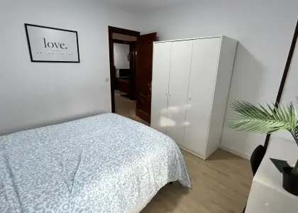 Se alquila habitación en piso compartido de 3 habitaciones en Santander, gastos incluidos en Santander