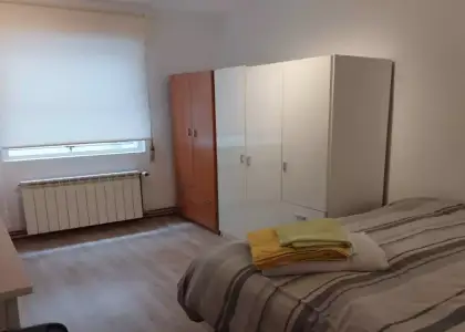 Se alquila habitación en piso compartido de 3 habitaciones en Santander, gastos incluidos en Santander
