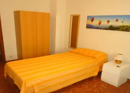 Se alquila habitación en piso compartido de 4 habitaciones en Ciudad Jardín, Córdoba. en Córdoba