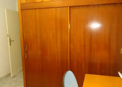 Se alquila habitación en piso compartido de 4 habitaciones en Ciudad Jardín en Córdoba