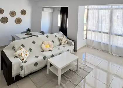 Se alquila habitación en piso compartido de 4 habitaciones en Santa Rita, todos los gastos incluidos. en Almería