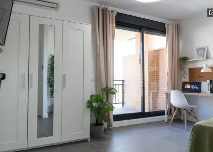 Se alquila habitación en piso compartido de 4 habitaciones en Yuncos, todos los gastos incluidos. en Toledo