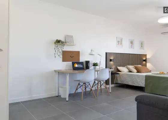 Se alquila habitación en piso compartido de 4 habitaciones en Yuncos, todos los gastos incluidos. en Toledo