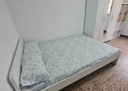 Se alquila habitación en piso compartido de 4 habitaciones en Zaragoza, solo estudiantes en Zaragoza