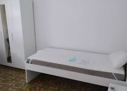 Se alquila habitación en piso compartido de 4 habitaciones en Zaragoza, solo estudiantes en Zaragoza