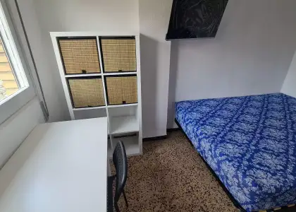 Se alquila habitación en piso compartido de 4 habitaciones en Zaragoza, solo estudiantes en Zaragoza