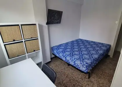 Se alquila habitación en piso compartido de 4 habitaciones en Zaragoza, solo estudiantes en Zaragoza