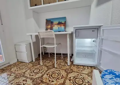 Se alquila habitación en piso compartido de 4 habitaciones en Zaragoza, solo estudiantes en Zaragoza