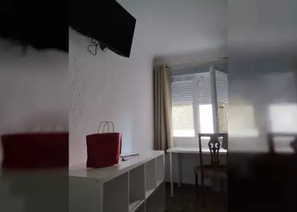 Se alquila habitación en piso compartido de 4 habitaciones en Zaragoza, solo estudiantes en Zaragoza