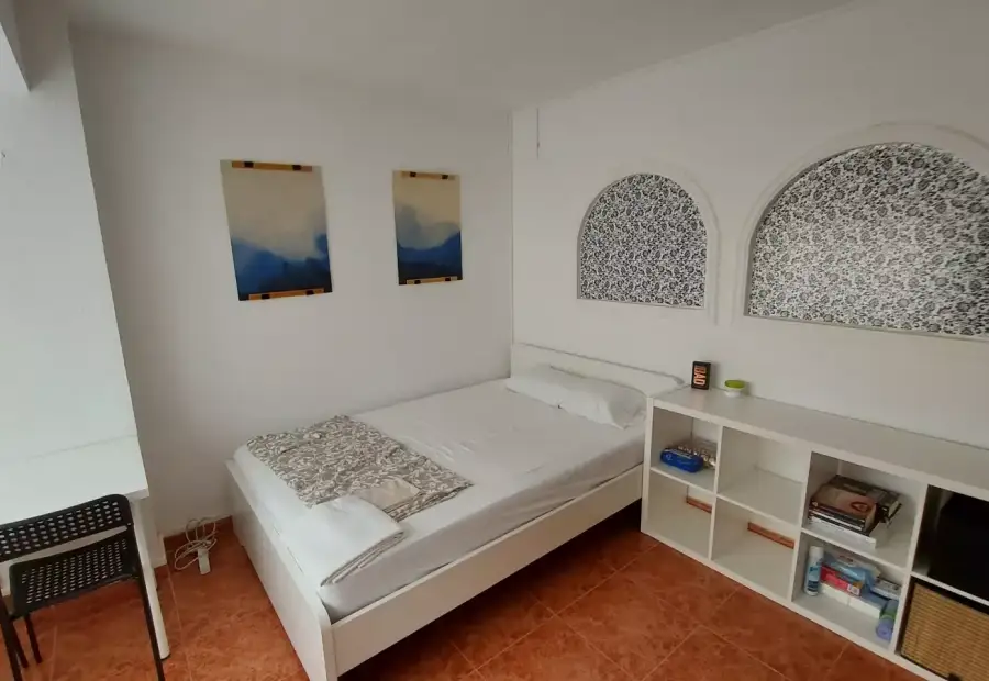Se alquila habitación en piso compartido de 4 habitaciones en Zaragoza, solo estudiantes en Zaragoza