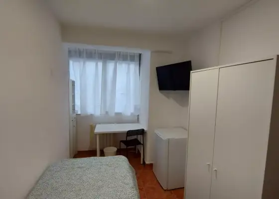 Se alquila habitación en piso compartido de 4 habitaciones en Zaragoza, solo estudiantes