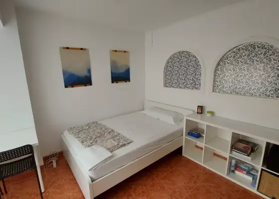 Se alquila habitación en piso compartido de 4 habitaciones en Zaragoza, solo estudiantes