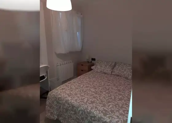 Se alquila habitación en piso compartido de 4 habitaciones en Zaragoza, solo chicas